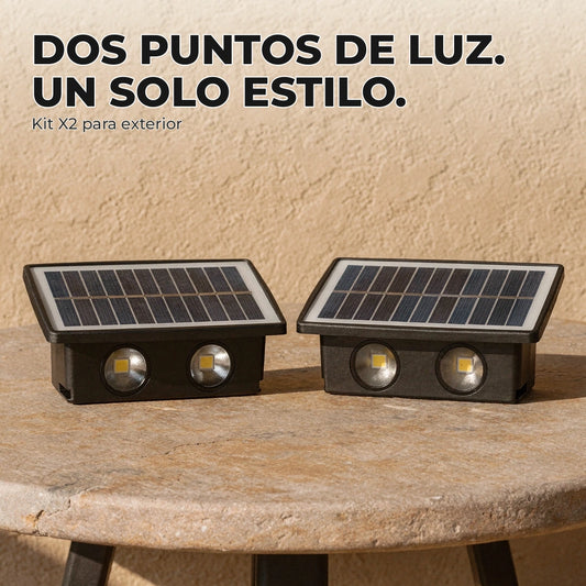 Kit de dos apliques solares negros con iluminación superior e inferior